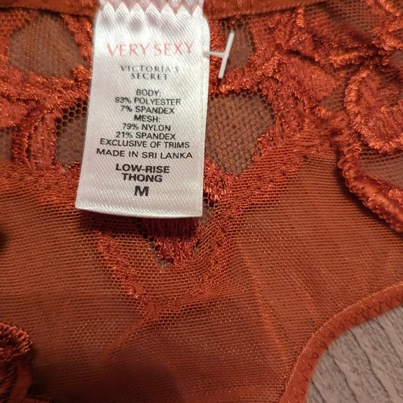 Vintage Victoria's Secret, Low Rise Thong, Size Medium - Picture 4 of 4